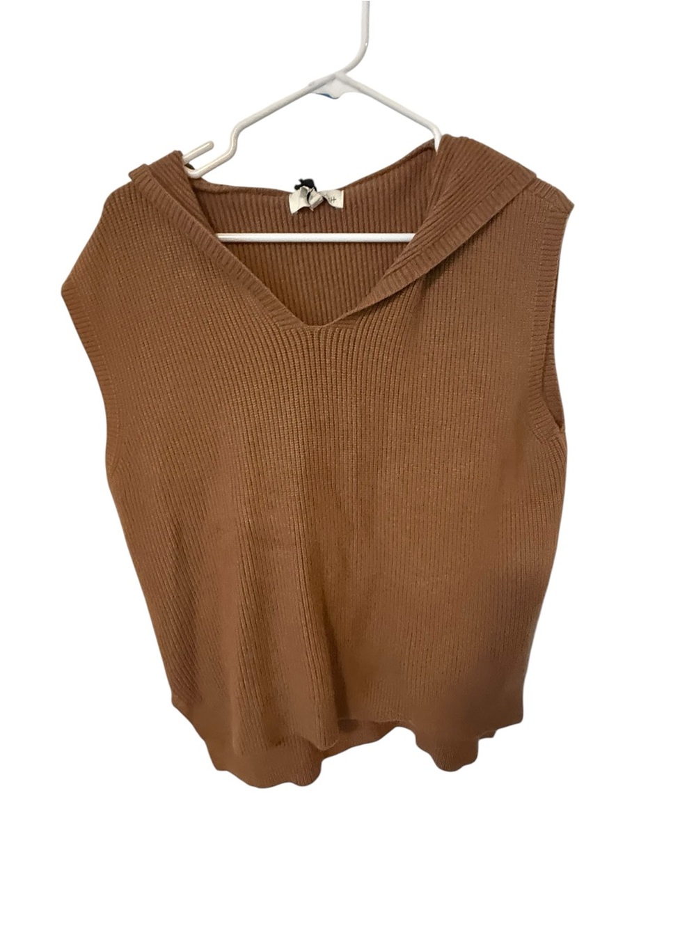 PInch Sleeveless V-Neck Knit Top in Warm Brown size small NWT